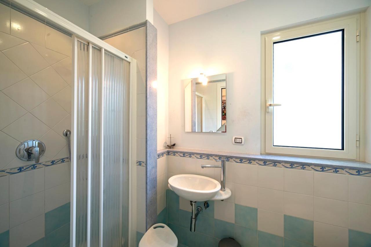 Le Rondini Bed & Breakfast Napoli Bagian luar foto