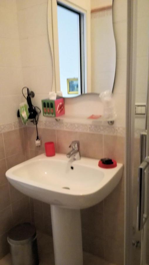 Le Rondini Bed & Breakfast Napoli Bagian luar foto